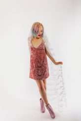 n Roll Bride Confetti Shoot