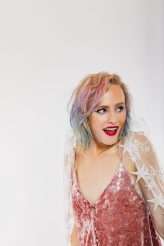 n Roll Bride Confetti Shoot