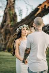 Minimalist & Tropical Maui Beach Wedding (17)