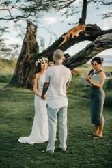 Minimalist & Tropical Maui Beach Wedding (18)