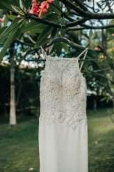 Minimalist & Tropical Maui Beach Wedding (2)