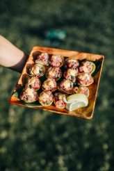 Minimalist & Tropical Maui Beach Wedding (31)