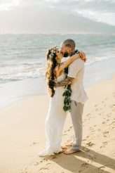 Minimalist & Tropical Maui Beach Wedding (36)