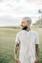 Minimalist & Tropical Maui Beach Wedding (8)