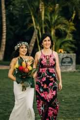 Minimalist & Tropical Maui Beach Wedding (9)
