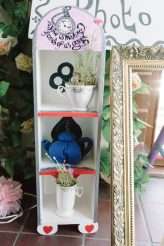 Wonderland Meets a 1950s Street Party (52)