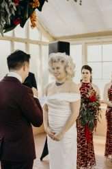 Classic Hollywood Wedding in a Botanical Garden With a Blonde Bombshell Bride (12)