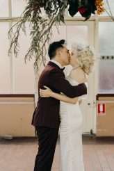 Classic Hollywood Wedding in a Botanical Garden With a Blonde Bombshell Bride (14)