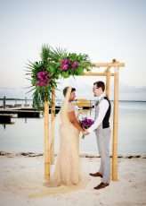 Tropical Glam Wedding in the Caymen Island (23)