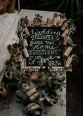 Budget-Friendly, Thrifted & Antiques Inspired Wedding (41)