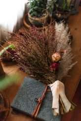 Artistic DIY Nashville Farm Wedding with a $3000 Budget (13)