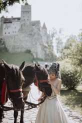 Big Budget Sci-Fi vs Neo-Gothicism Wedding at Bran Castle, Romania! (39)