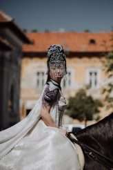 Big Budget Sci-Fi vs Neo-Gothicism Wedding at Bran Castle, Romania! (8)