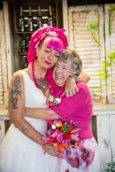 Late Summer Wedding With Sunflowers, Glitter & Lots of Pink (10)