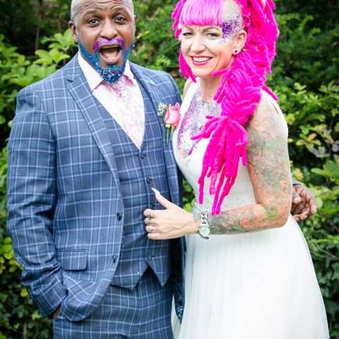 Late Summer Wedding With Sunflowers, Glitter & Lots of Pink (34)