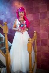 Late Summer Wedding With Sunflowers, Glitter & Lots of Pink (4)