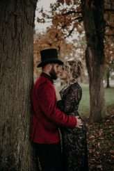 Macabre Edgar Allen Poe Inspired Bridal Shoot (18)