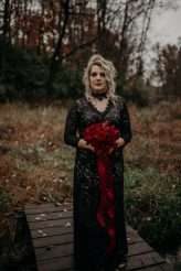 Macabre Edgar Allen Poe Inspired Bridal Shoot (22)