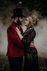 Macabre Edgar Allen Poe Inspired Bridal Shoot (37)