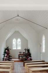 Mid-Century Inspired Rock n Roll Wedding with a DIY Kissing Booth (15)