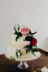 Mid-Century Inspired Rock n Roll Wedding with a DIY Kissing Booth (31)