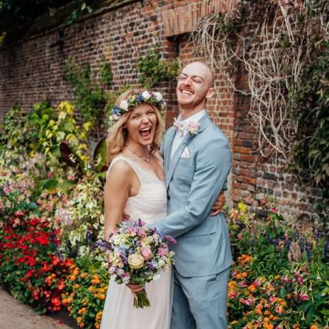 Laid Back Outdoor Wedding… with Lots & Lots of Crisps hampton court palace (13)