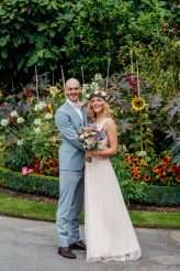 Laid Back Outdoor Wedding… with Lots & Lots of Crisps hampton court palace (19)