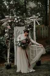 Enchanted Middle Earth Inspired Backyard Wedding in Portland (16)