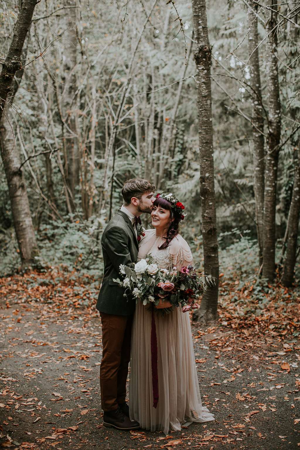 Enchanted Middle Earth Inspired Backyard Wedding in Portland · Rock n ...