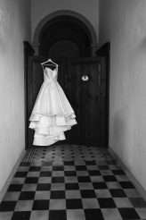 Laidback and Graphic Tuscan Villa Wedding via China, Australia, and Poland 8