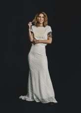 Minimalist Pub Wedding Shoot Inspired By Neil Gaiman38