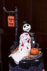 Gothic Fairytale Wedding Inspired by Tim Burton (22)