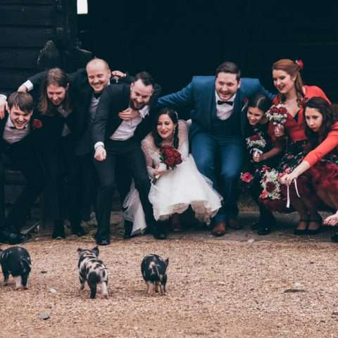 Red & White Rockabilly Wedding with Pigs (12)