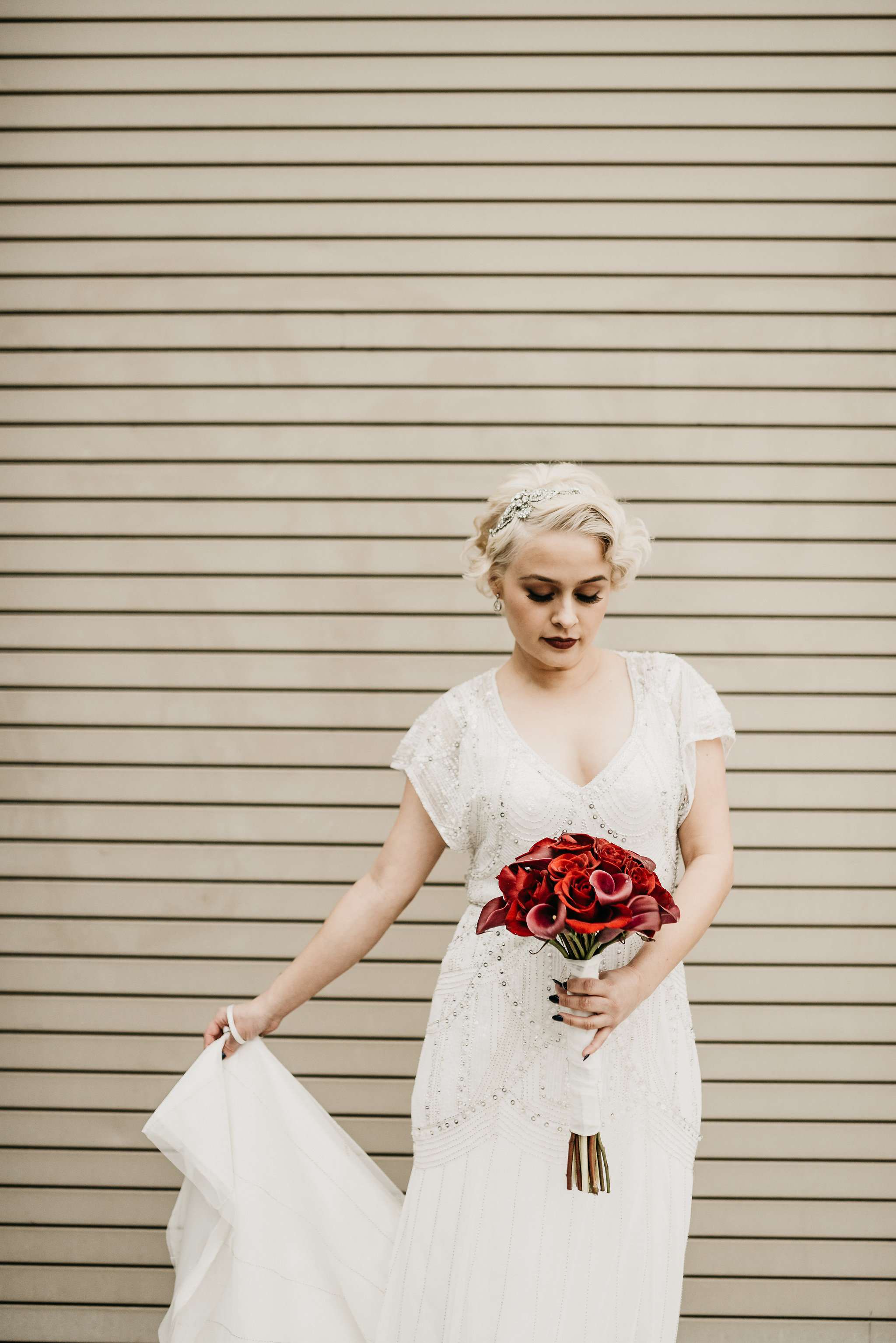 https://www.rocknrollbride.com/wp-content/uploads/2018/10/Alice-in-Wonderland-Meets-Peaky-Blinders-LA-Warehouse-Wedding-12.jpg