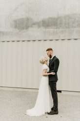 Alice in Wonderland Meets Peaky Blinders LA Warehouse Wedding (30)