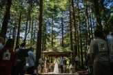 Colourful Woodland Wedding with Dominos and the Notorious B.I (18)
