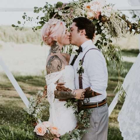Free-Spirited Outdoors Wedding Style in Quebec (12)