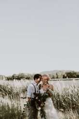 Free-Spirited Outdoors Wedding Style in Quebec (18)