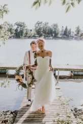 Free-Spirited Outdoors Wedding Style in Quebec (6)