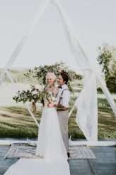 Free-Spirited Outdoors Wedding Style in Quebec (9)