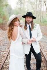 Southern Lodge Wedding with Modern Bohemian Styling & The Guests All in White (46)