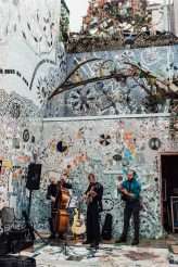 Vintage Rockabilly Meets Back to the Future Inspired Wedding at Philadelphia’s Magic Gardens (22)