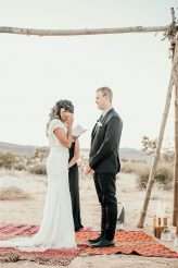 An Intimate & Bohemian Desert Wedding (23)