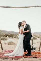 An Intimate & Bohemian Desert Wedding (24)