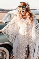 Laid Back Las Vegas Wedding with a Neon Graveyard Ceremony & Pizza Reception (27)