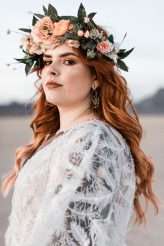 Laid Back Las Vegas Wedding with a Neon Graveyard Ceremony & Pizza Reception (38)