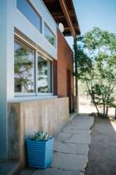 A Colourful, County Music Inspired Ranch Wedding in California (6)