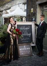 Glitzy London Celestial Vintage Hollywood Wedding 52