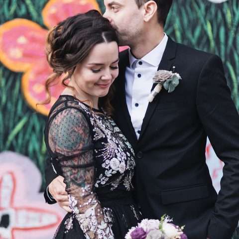 Laidback, Backyard Style Pittsburgh Wedding with Tacos, Succulents 27