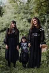 Gothic Handfasting Vow Renewal in the Woods (21)